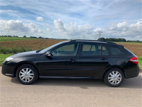 Renault Laguna Estate - 2.0 dCi Expression / nw model - 1