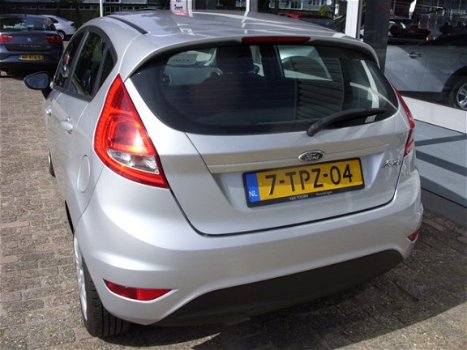 Ford Fiesta - 1.4 Titanium Automaat, APK tot 08-2020 - 1