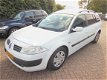 Renault Mégane - 2 X 1.5 DCI VAN 2004 € 450.- PER AUTO, zo mee, GEEN APK, EVT. VOOR EXPORT - 1 - Thumbnail