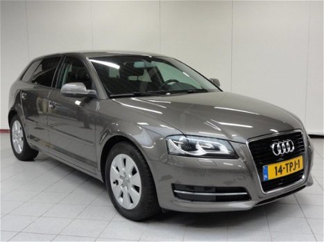 Audi A3 Sportback - 1.2 TFSI Attraction Advance *Trekhaak*Pdc*Navi*Nap*Nieuwstaat - 1