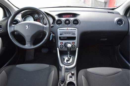 Peugeot 308 - 1.6 XT 5ds Automaat panorama, PDC v+a, climate control, afn trekhaak, cruise control - 1