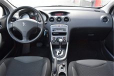 Peugeot 308 - 1.6 XT 5ds Automaat panorama, PDC v+a, climate control, afn trekhaak, cruise control