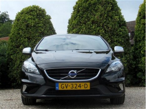 Volvo V40 - 2.0 D2 R-Design Business / Navi / Leder / Ecc - 1