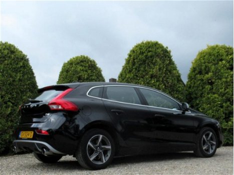 Volvo V40 - 2.0 D2 R-Design Business / Navi / Leder / Ecc - 1