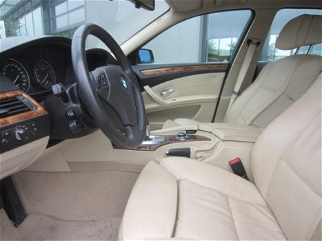 BMW 5-serie - 525i Executive AUTOMAAT Beige Leder, afnb. Trekhaak, PDC achter - 1