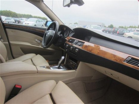 BMW 5-serie - 525i Executive AUTOMAAT Beige Leder, afnb. Trekhaak, PDC achter - 1