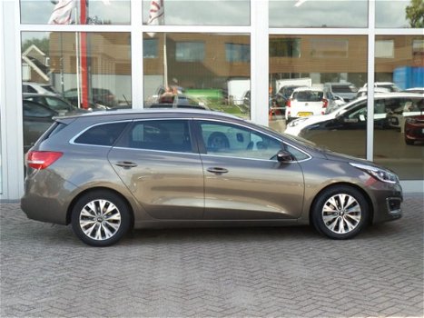 Kia Cee'd - 1.6 GDI DynamicLine *Navi/LM/Cruise/Tel voorb - 1