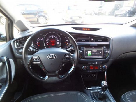 Kia Cee'd - 1.6 GDI DynamicLine *Navi/LM/Cruise/Tel voorb - 1