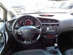 Kia Cee'd - 1.6 GDI DynamicLine *Navi/LM/Cruise/Tel voorb - 1 - Thumbnail