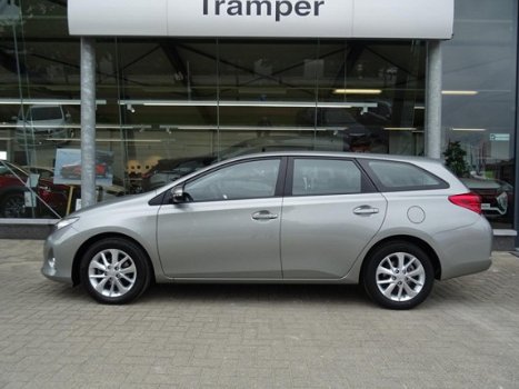 Toyota Auris Touring Sports - 1.6 Now - 1