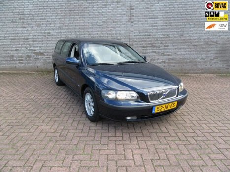 Volvo V70 - 2.4 Comfort Line 7 PERS. YOUNGTIMER - 1