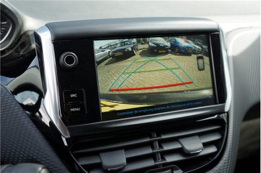 Peugeot 208 - Allure 82 pk Navigatie | Camera | Climate Control - 1