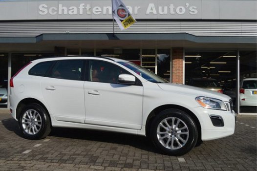 Volvo XC60 - 2.0 D3 FWD KINETIC Leer/Navigatie - 1