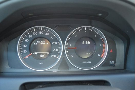 Volvo XC60 - 2.0 D3 FWD KINETIC Leer/Navigatie - 1