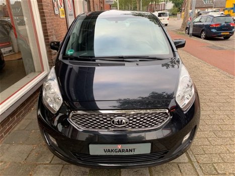 Kia Venga - 1.4 CVVT Fuse | panoramadak | navigatie | trekhaak | cruise control | inruil en financie - 1