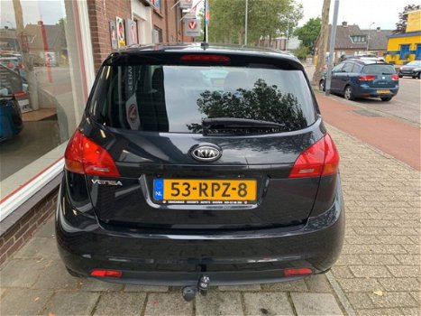 Kia Venga - 1.4 CVVT Fuse | panoramadak | navigatie | trekhaak | cruise control | inruil en financie - 1