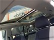 Volkswagen Touran - 1.6 TDI Comfortline 7p. BJ.2011 / Panoramadak / 7 Persoons / Lmv / Nette auto - 1 - Thumbnail