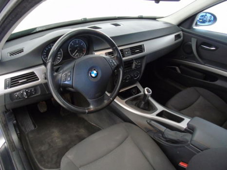 BMW 3-serie Touring - 318d - 1