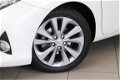 Toyota Auris - 1.8 Hybrid Dynamic AUTOMAAT + CLIMATE CONTROL - 1 - Thumbnail