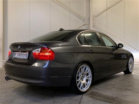 BMW 3-serie - 330i Dynamic Executive schuifd.-leder-xenon-etc - 1