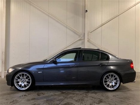 BMW 3-serie - 330i Dynamic Executive schuifd.-leder-xenon-etc - 1