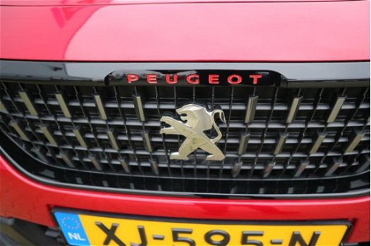 Peugeot 2008 - 1.2 PureTech GT-line GRIP CONTROL PANORAMA 17 INCH NAVI - 1