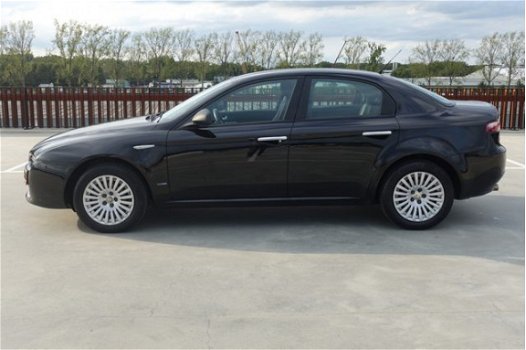 Alfa Romeo 159 - 1.8 mpi Business | Blue-tooth | Cruise & climate control | Netjes onderhouden - 1