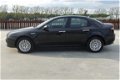 Alfa Romeo 159 - 1.8 mpi Business | Blue-tooth | Cruise & climate control | Netjes onderhouden - 1 - Thumbnail