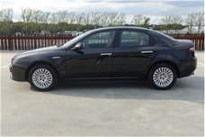 Alfa Romeo 159 - 1.8 mpi Business | Blue-tooth | Cruise & climate control | Netjes onderhouden