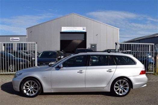 BMW 5-serie Touring - 520d Corporate | Gr. Navi | Leder | Nwe APK - 1