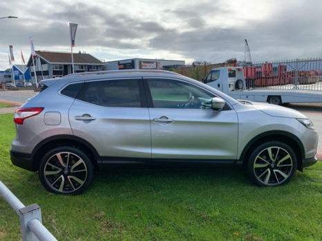 Nissan Qashqai - 1.2 Tekna PANO / NAVI / LEDER / KEYLESS - 1