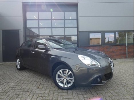 Alfa Romeo Giulietta - 1.4 T Progression 170pk Clima, Cruise - 1