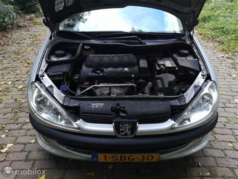 Peugeot 206 SW - 1.4-16V Air-line 3 - 1