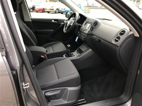 Volkswagen Tiguan - 1.4 TSI Comfort&Design Edition Navigatie, Airco, 5-deurs, Radio/cd, etc - 1