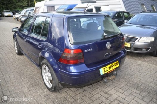 Volkswagen Golf - 1.9 TDI Trendline - 1