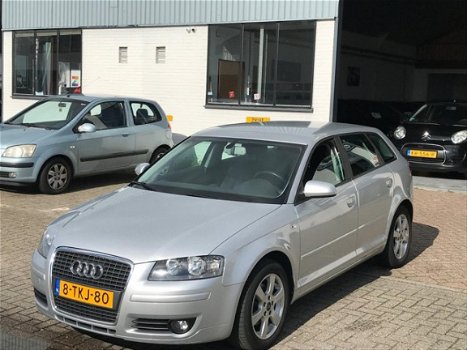 Audi A3 Sportback - 1.6 FSI Attraction Cruise/ Climate/ APK - 1