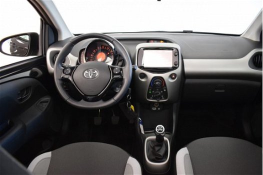 Toyota Aygo - 1.0 VVT-i x-wave Airco/Opendak/Top staat/Achteruitrij camera - 1