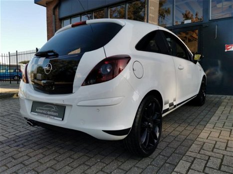 Opel Corsa - 1.4-16V '111' Edition , Color Race Edition, PDC, Airco, LMV, Limited Edition - 1