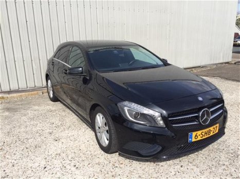 Mercedes-Benz A-klasse - 180 Edition Navigatie 4U3 Led/Xenon/leer/Rijd Super/NAP - 1