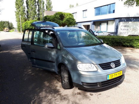 Volkswagen Touran - 1.6 Athene NAP/APK 01-06-2020/AIRCI/RIJD EN SCHAKELT PERFECT/INRUIL MOG - 1