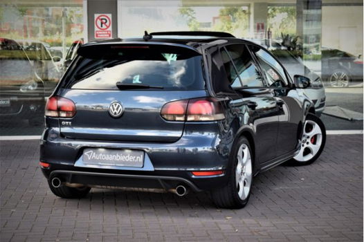 Volkswagen Golf - 2.0 GTI / DSG / Dealer ond. / 211 PK - 1