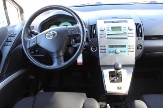 Toyota Corolla Verso - 1.8 VVT-i Sol 7p. NAVI CLIMATE GARANTIE - 1