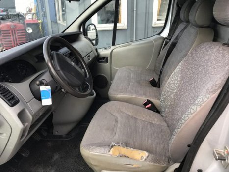 Renault Trafic - 2.0 dCi T29 L1H1 Générique - 1