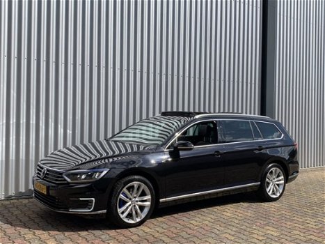 Volkswagen Passat Variant - 1.4 TSI GTE Highline | Ex. btw | 7% | Pano | Trekhaak | Lease - 1