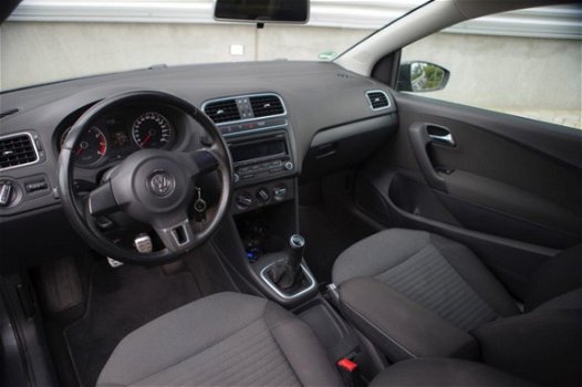 Volkswagen Polo - 1.2-12V Comfortline - AIRCO - ELEKTR. RAMEN - ONDERHOUDEN - PARKEERSENSOREN - 1