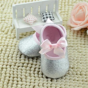 Baby schoenen in zilver roze maat 19 - 1