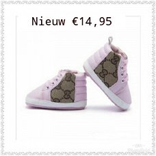BABY GYMPEN IN ROZE MAAT 20/21