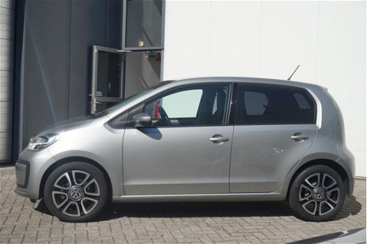 Volkswagen Up! - 1.0 60pk Move Up 5.drs | Airco | Lm velgen | Getint glas | DAB - 1