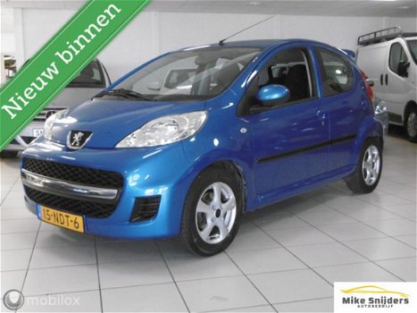 Peugeot 107 - 1.0-12V Urban Move Airco trekhaak met garantie - 1