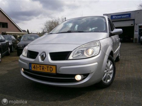 Renault Scénic - 2.0-16V Tech Line Automaat / Navigatie - 1